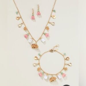 NEW AVON Studio 1886 Delicate Garden 3 Piece Set Necklace Bracelet Earrings